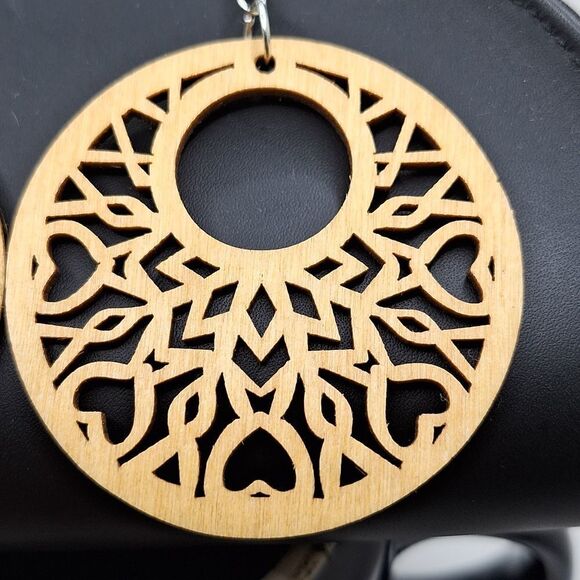 Round wood carved earrings boho jewelry heart design - Picture 2 of 3